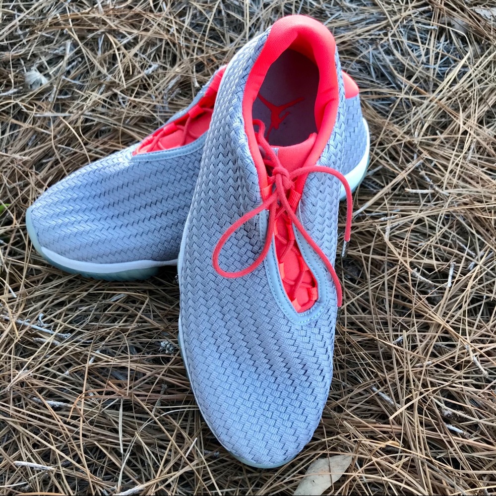 Nike Grey/Orange Tennis Shoes, Size 9.5